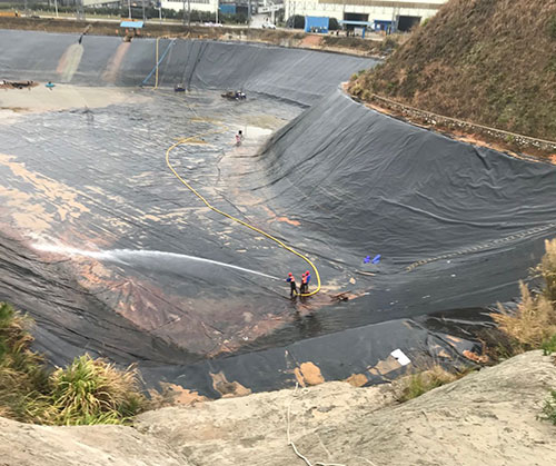 高陵废水池清理